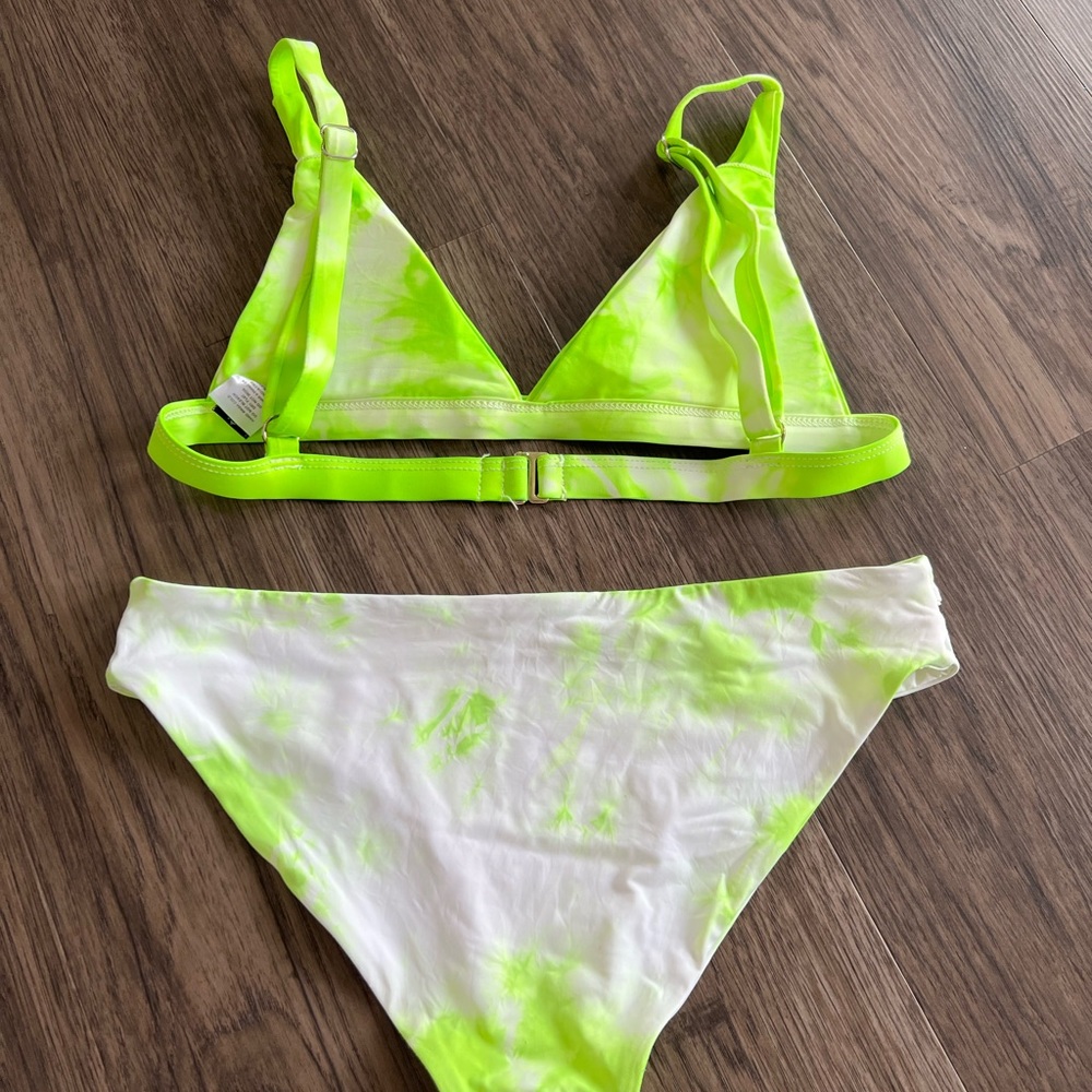 Bikini - Picture 5 of 5